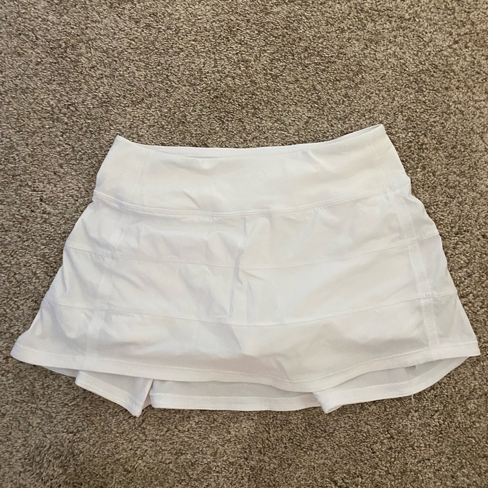 Lululemon Athletica White Tennis Skort (Pace Rival Mid-Rise)